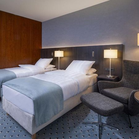 Maritim Hotel BRE Екстериор снимка