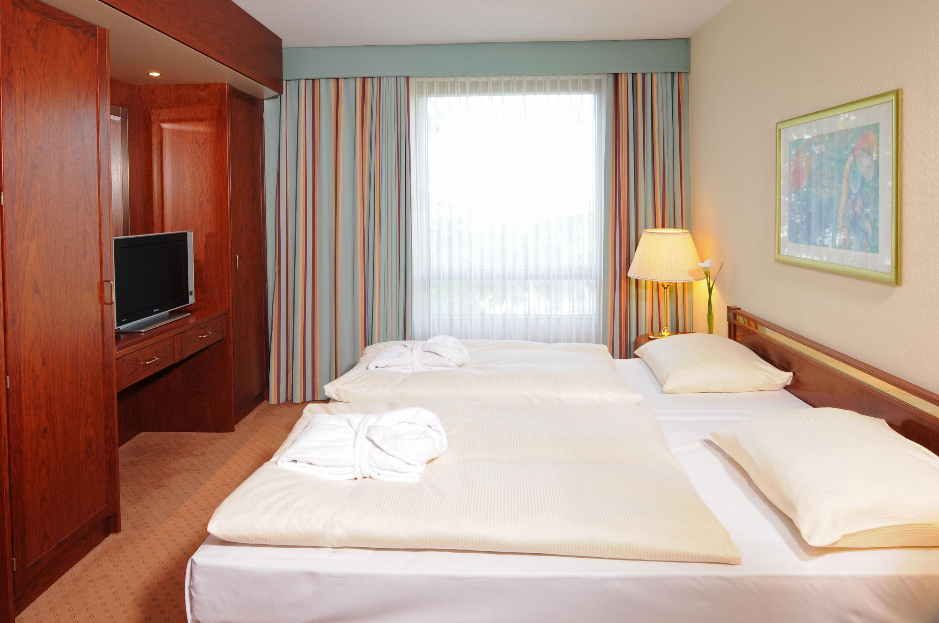 Maritim Hotel BRE Екстериор снимка