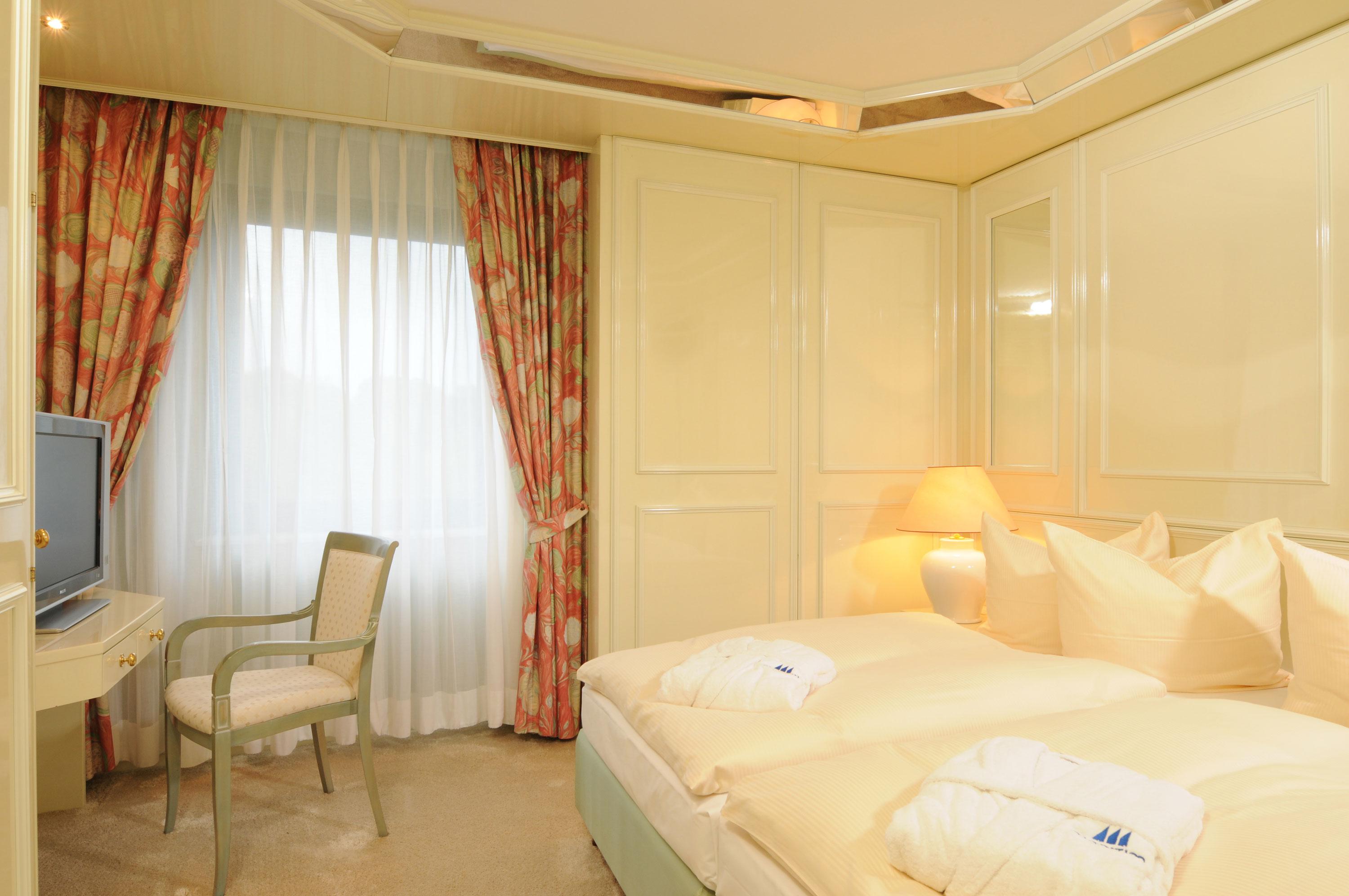 Maritim Hotel BRE Екстериор снимка