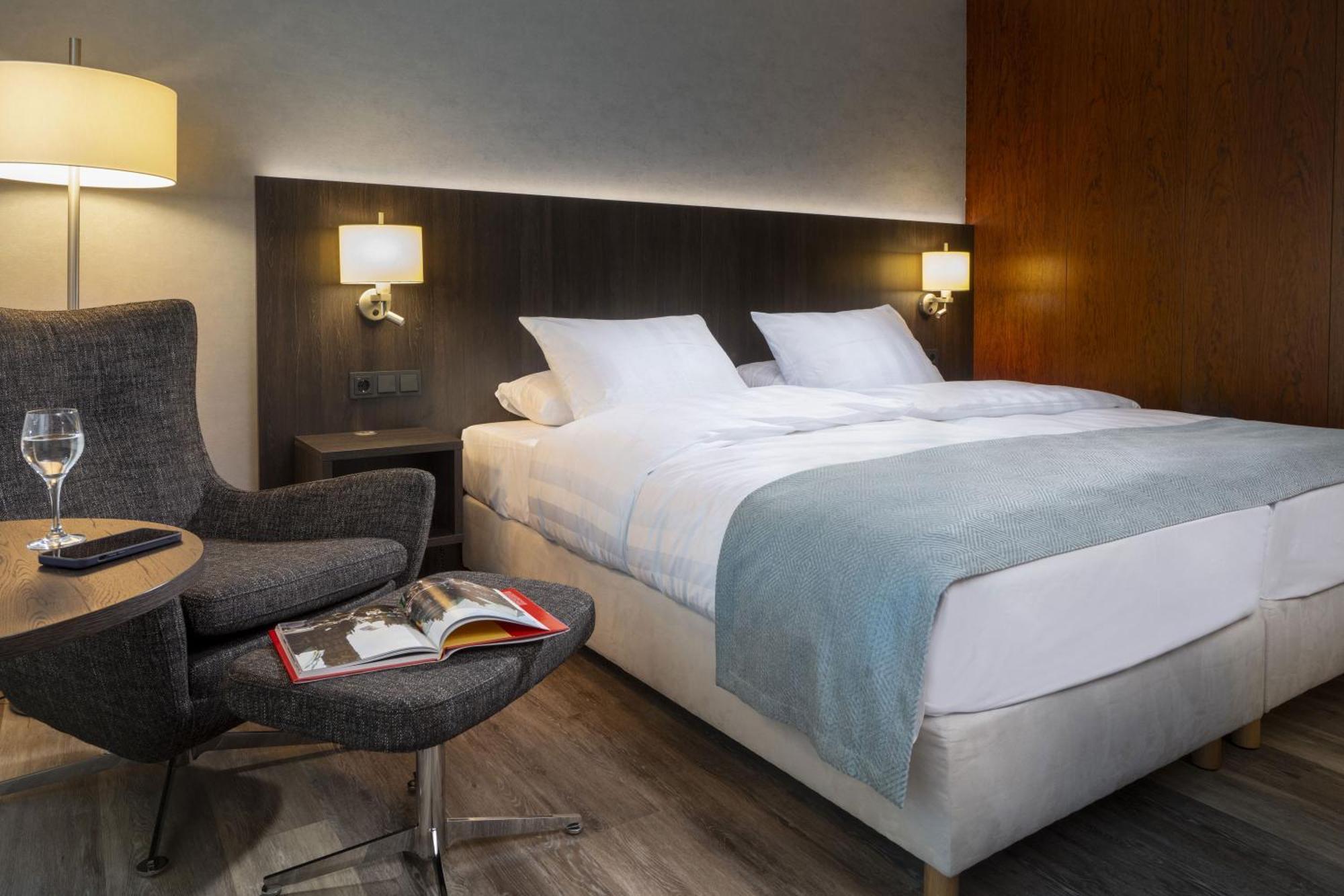 Maritim Hotel BRE Екстериор снимка