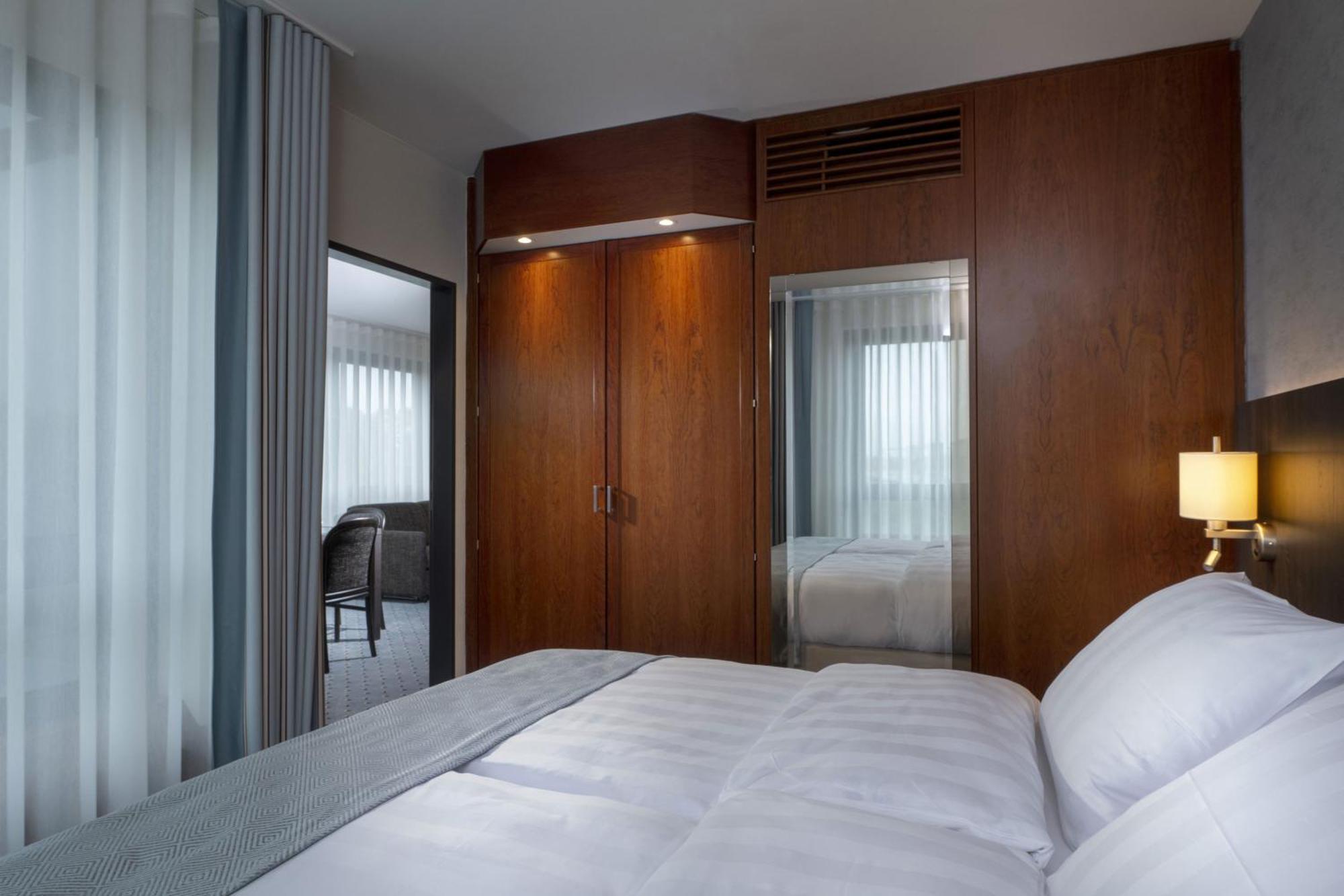 Maritim Hotel BRE Екстериор снимка