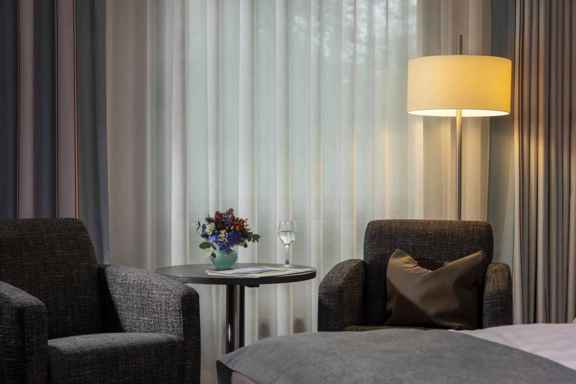 Maritim Hotel BRE Екстериор снимка