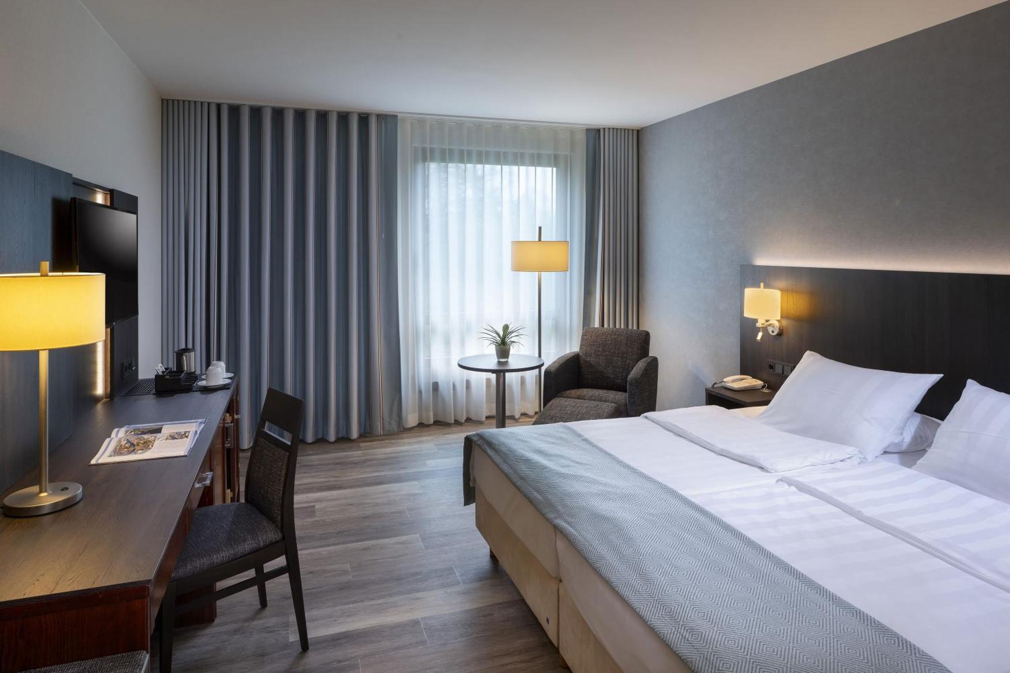 Maritim Hotel BRE Екстериор снимка