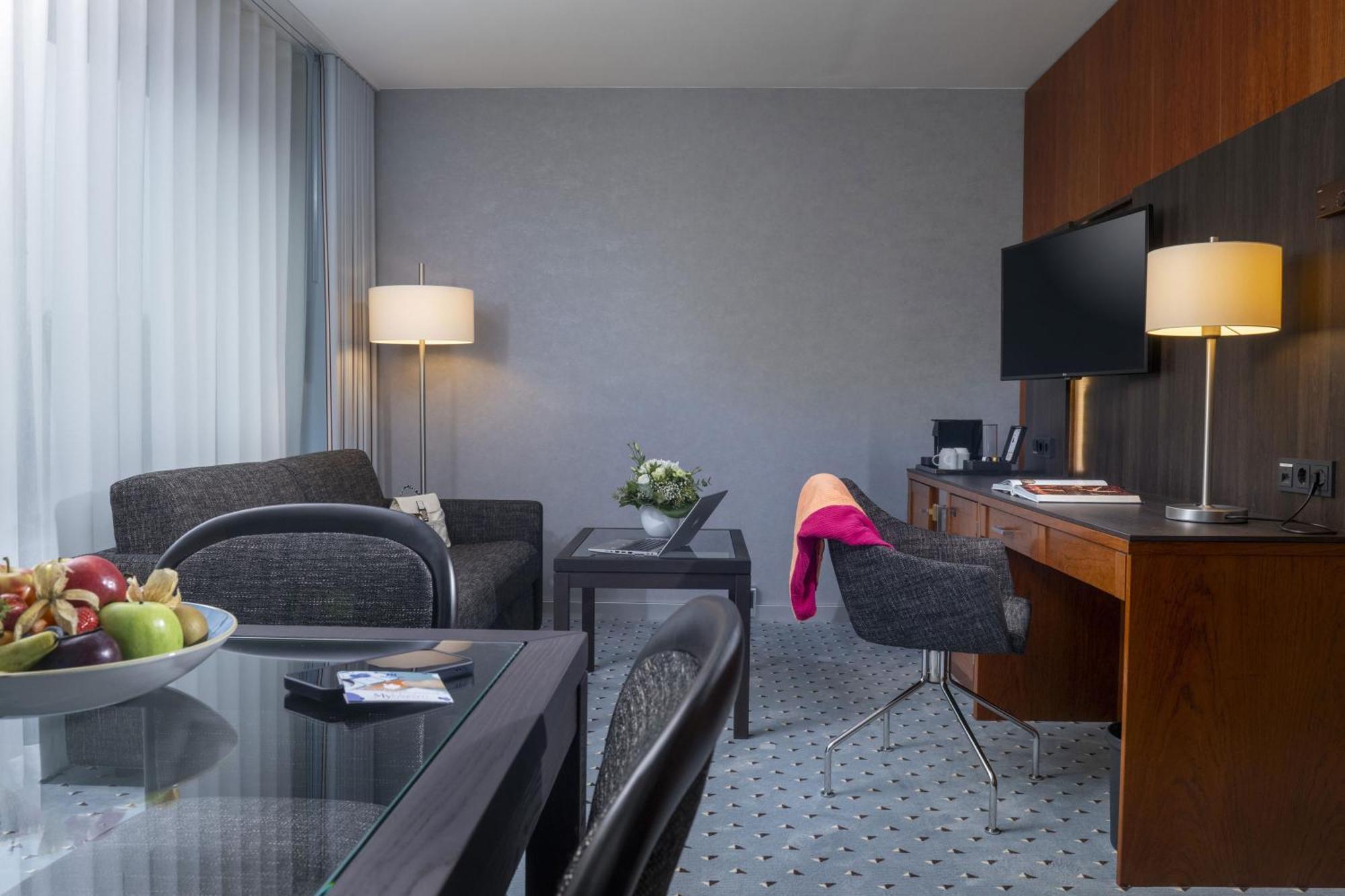 Maritim Hotel BRE Екстериор снимка